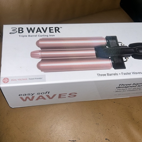 Other - NWOT Hair Waver - Deep Waver Hair Tool with Durable Ceramic Heater Surface